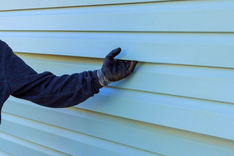Vinyl Siding Repair Expert
